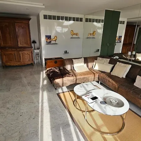 123 M2 Sea View
